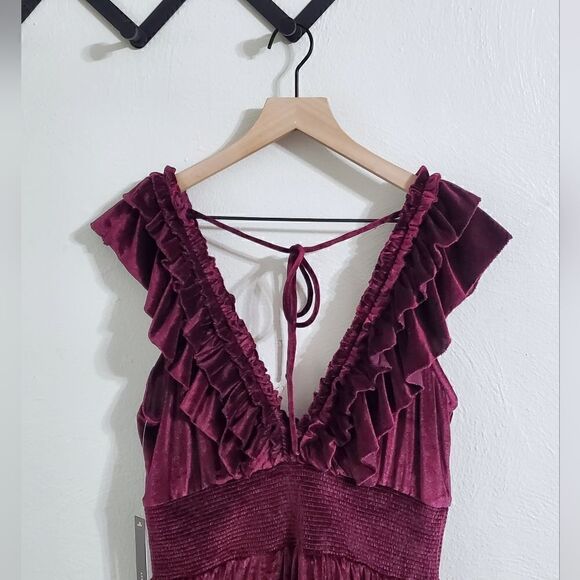 Love the Label Azalea Velvet Ruffled Tiered V-Neck Midi Dress Size Large NWT - Picture 11 of 11
